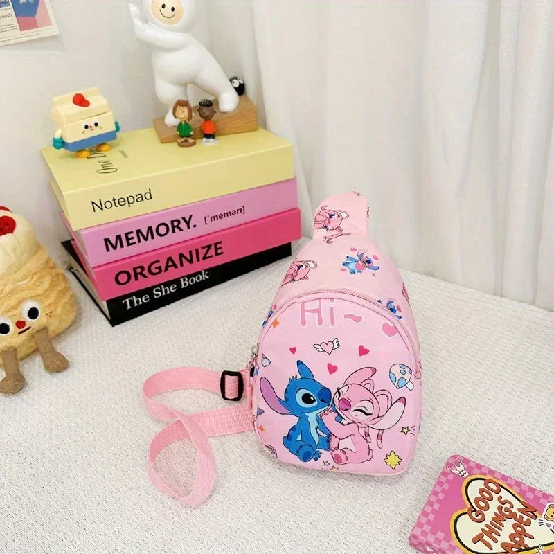 Bolsa de Peito do Stitch — Mochila Cartoon Fofa da Disney, Novo Modelo Anime, Bolsa Transversal para Viagem, Lazer e Organização — Presente de Aniversário para Menino ou Menina