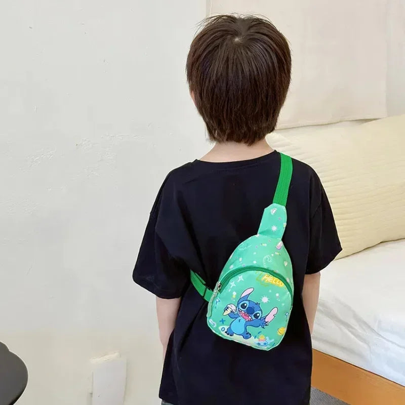 Bolsa de Peito do Stitch — Mochila Cartoon Fofa da Disney, Novo Modelo Anime, Bolsa Transversal para Viagem, Lazer e Organização — Presente de Aniversário para Menino ou Menina