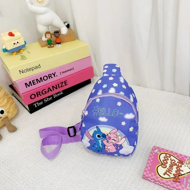 Bolsa de Peito do Stitch — Mochila Cartoon Fofa da Disney, Novo Modelo Anime, Bolsa Transversal para Viagem, Lazer e Organização — Presente de Aniversário para Menino ou Menina
